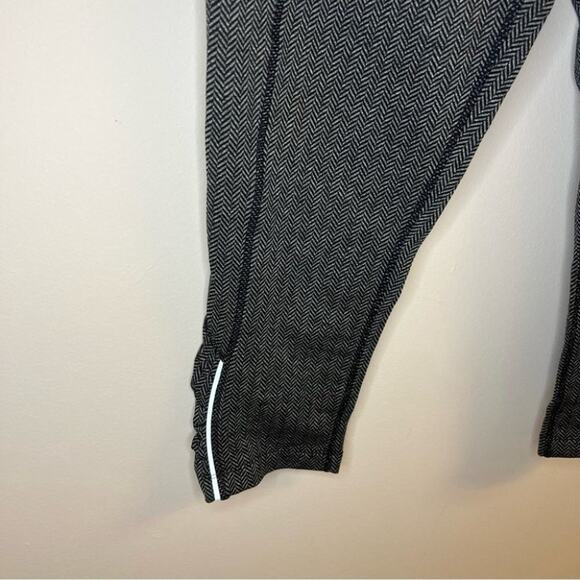 Mondetta Chevron Cropped Leggings Size Large - Picture 7 of 10